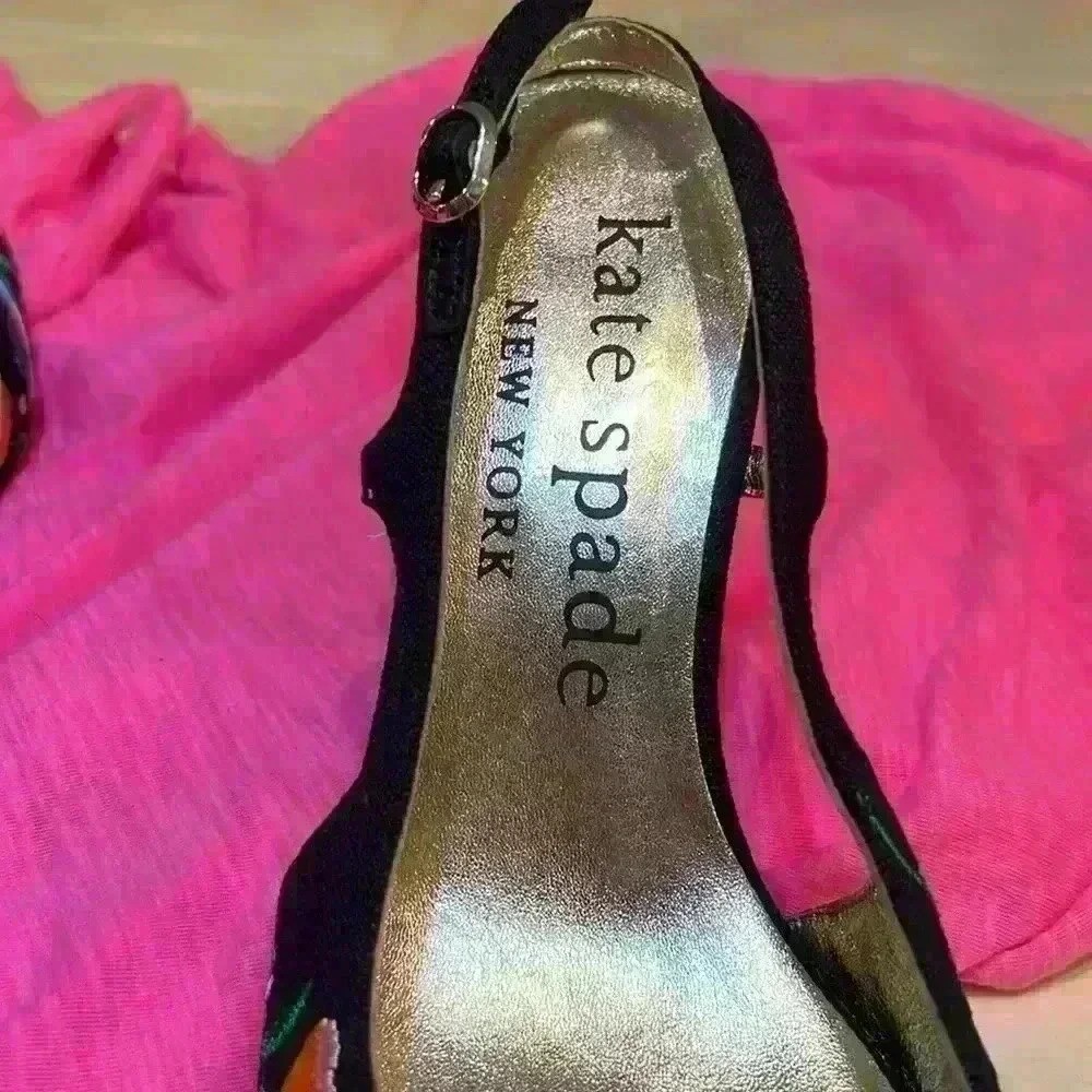 KATE SPADE EMBROIDERED HEELS size 8B 3 1/2 inch heel - Picture 4 of 6